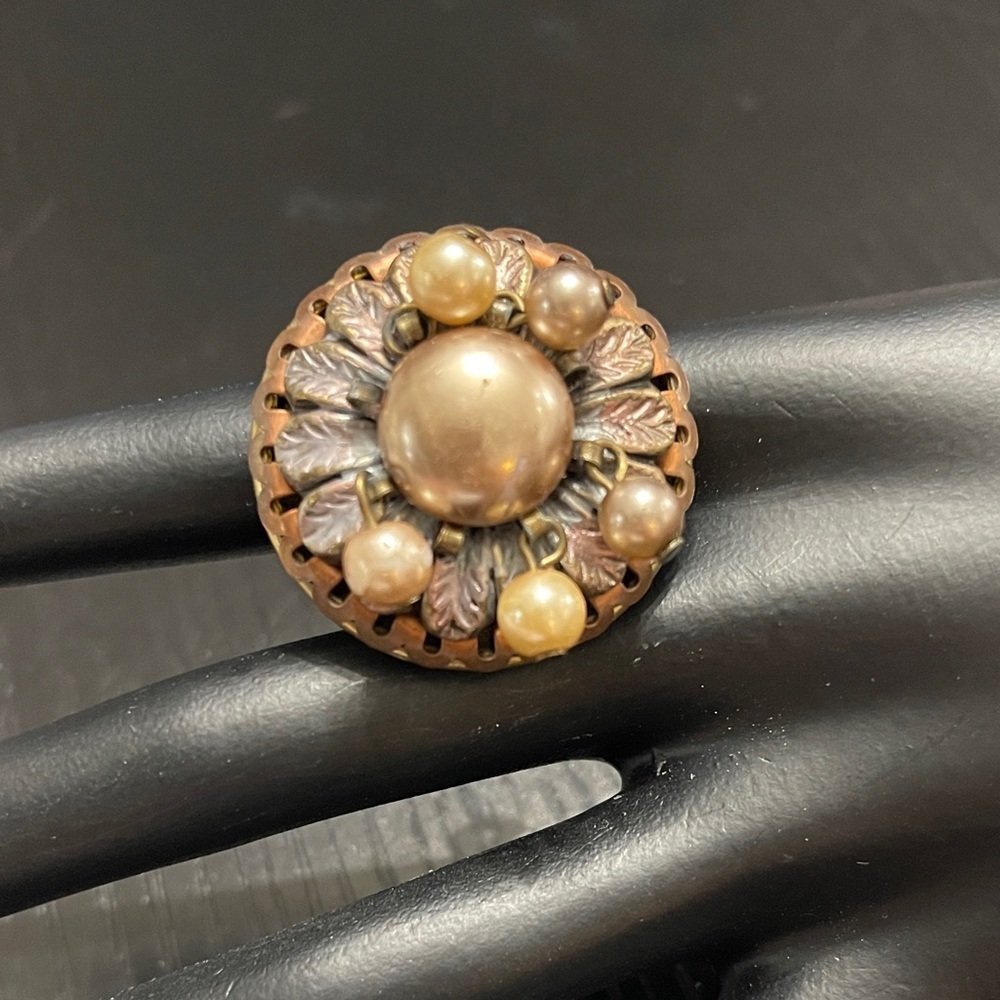Vintage Bronze and Pearl Ring 0470 - Picture 3 of 3